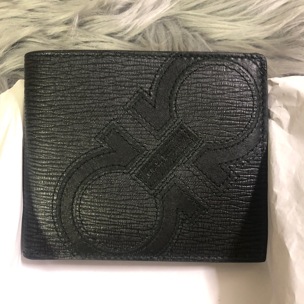 🚫Sold🚫Salvatore Ferragamo Embossed Men Wallet